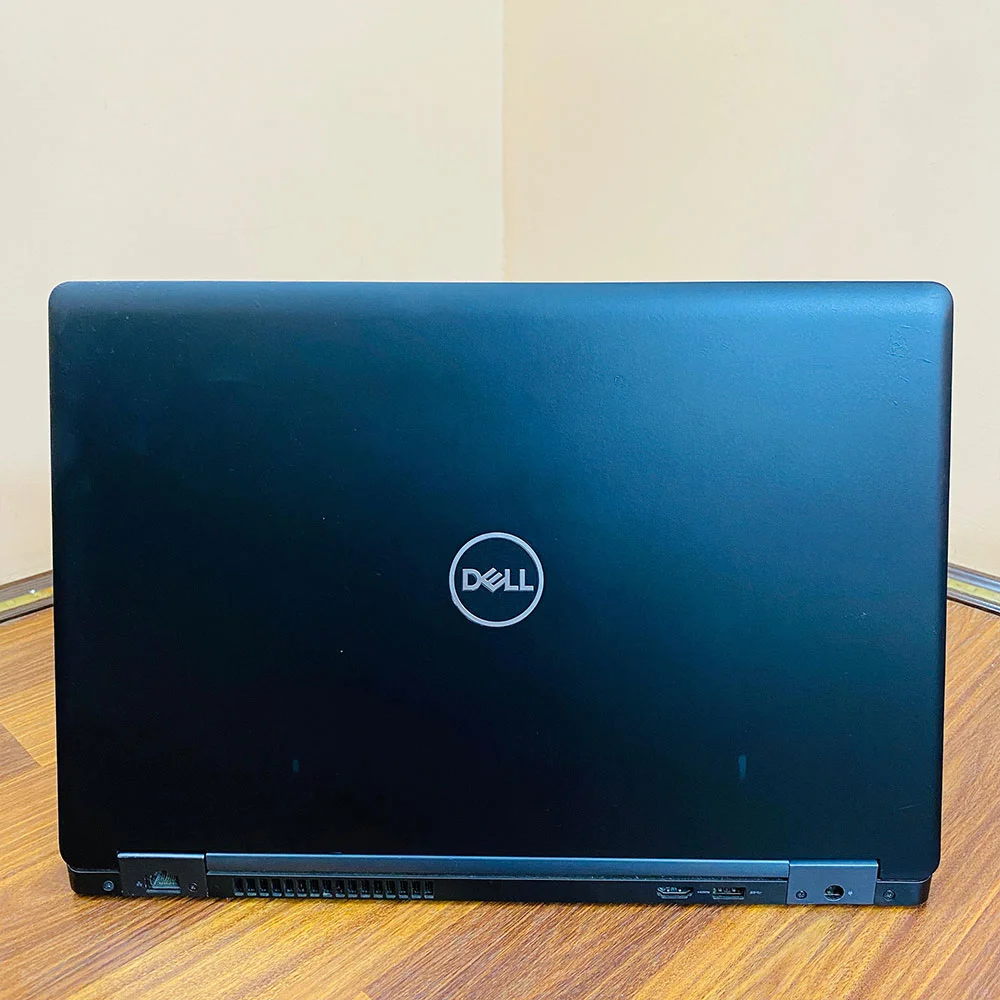 Dell | Latitude 15 5590 Laptop | 256GB SSD | 8GB RAM | Intel Core i7 8th Gen | Backlight Keyboard | 15.6″ FHD Display | Laptop - Image 3