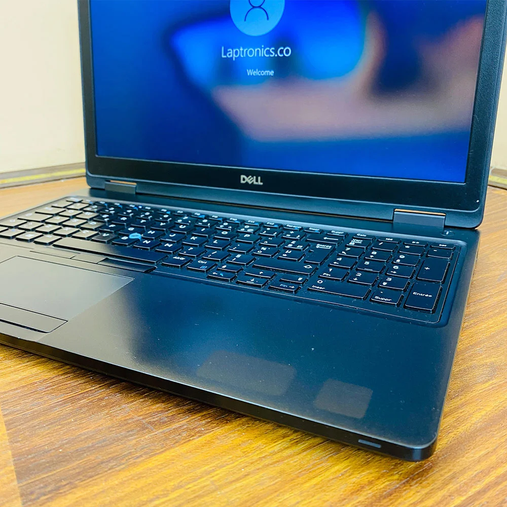 Dell | Latitude 15 5590 Laptop | 256GB SSD | 8GB RAM | Intel Core i7 8th Gen | Backlight Keyboard | 15.6″ FHD Display | Laptop - Image 4